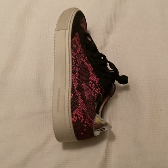 ✨P448 Pink Snake Skin Shoes✨ - Picture 4 of 11